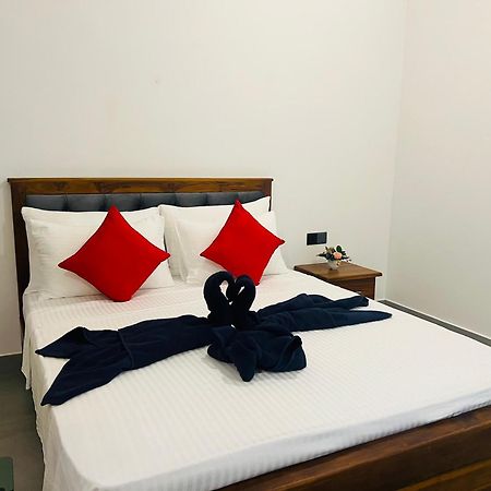 Maapagala Resort Сигирия Экстерьер фото