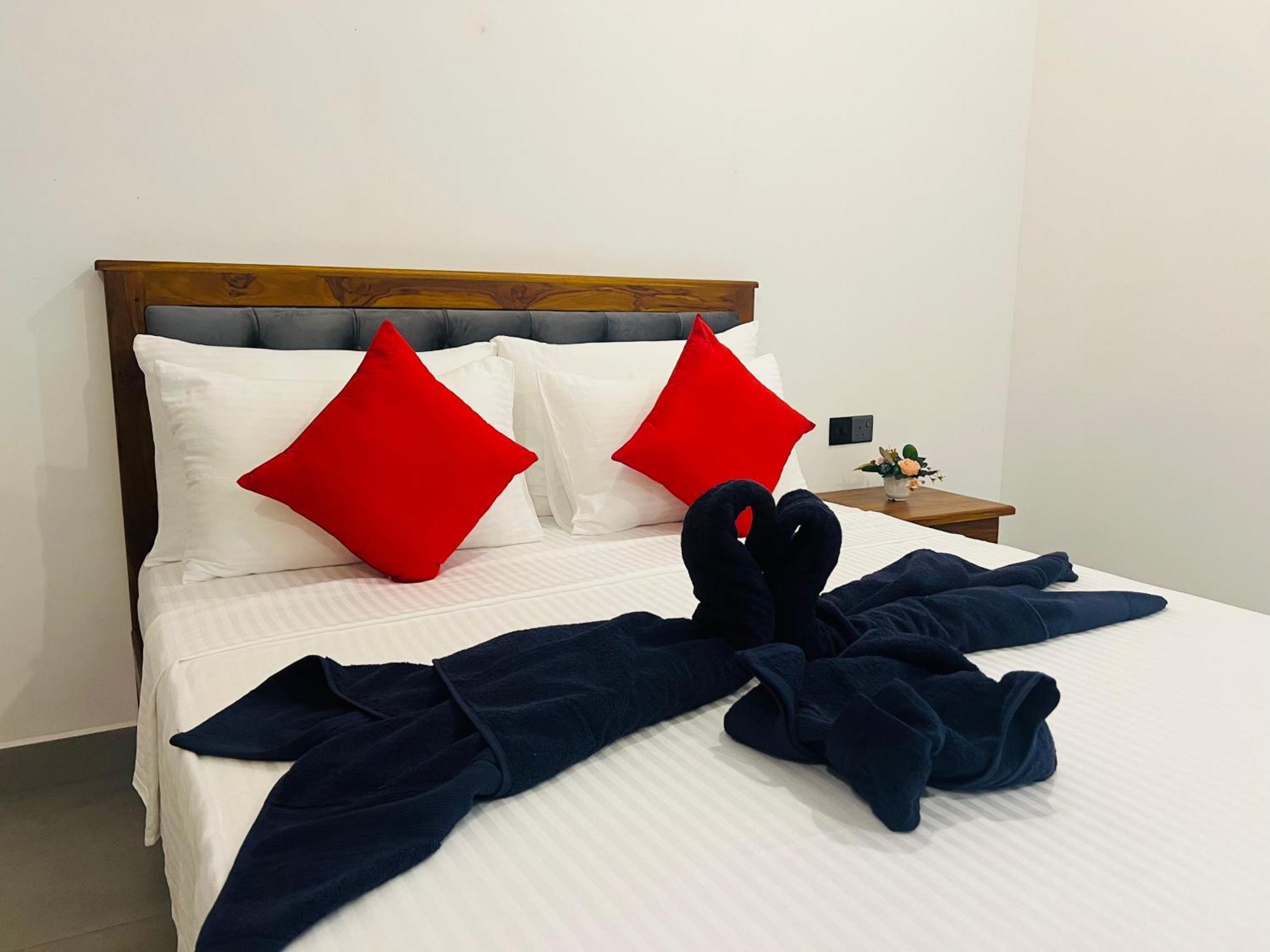 Maapagala Resort Сигирия Экстерьер фото